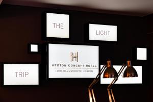 Certifikát, hodnocení, plakát nebo jiný dokument vystavený v ubytování Heeton Concept Hotel – Luma Hammersmith