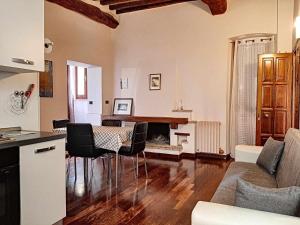 Posedenie v ubytovaní Ospitaci Appartamenti San Salvatore