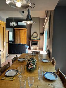 Fotografie z fotogalerie ubytování Costa Brava quiet Villa with private pool and jacuzzi v destinaci Santa Cristina d'Aro