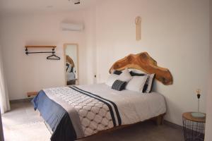 Letto o letti in una camera di Blue Window Boutique Villas Hotel