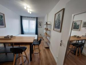 Dining area sa apartment