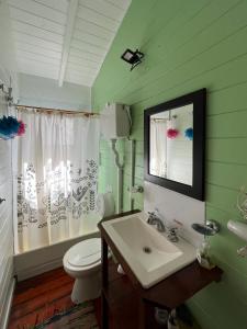 Koupelna v ubytování Cabaña en Isla del Delta de Tigre - LA CALMA