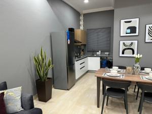 Ảnh trong thư viện ảnh của Janneya Apartment Salagie ở Sukuta +7 ảnh