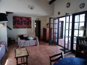 Posedenie v ubytovaní Villa 5 pièces Sanary - 12 min à pied plage Bandol Lido - 350 m carres jardin - Climatisation - Vue Montagne du Gros cerveau - la pinède