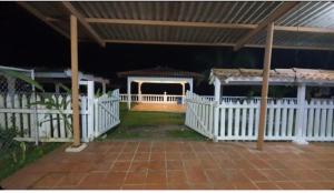 Foto dalla galleria di Casa de Campo, frente a la playa Skybluebyguanche a Colón