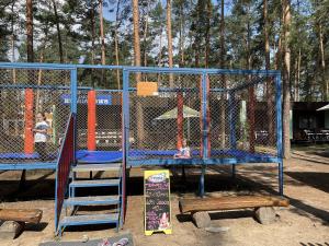 Herní místnost nebo prostor pro děti v ubytování Chatky U Davida Máchovo jezero