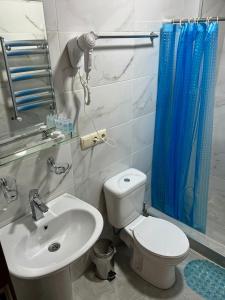 Baðherbergi á Hotel Khulo lnn