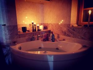 Ένα μπάνιο στο La Casa di Thor +12 φωτογραφίες