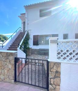 Balkón alebo terasa v ubytovaní Apartamentos Lu, Playa de Pals