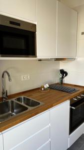 A kitchen or kitchenette at Cortijo las Cabrerizas