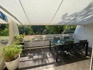 Balkon lub taras w obiekcie Une pause…au soleil Classé 4 étoiles 108 m2 à 3min à pieds de la plage