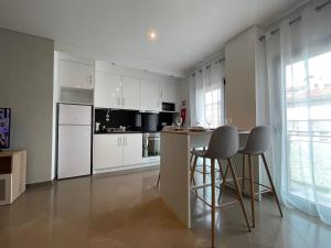 Η κουζίνα ή μικρή κουζίνα στο Fátima Apartment - 1min Santuário
