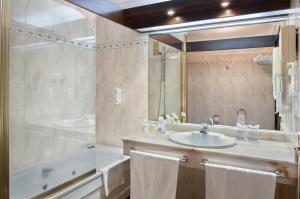 Ванная комната в Hotel Bahía de Vigo