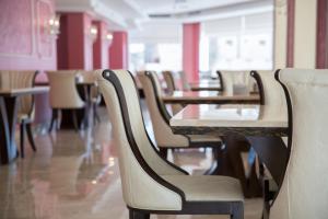 Posezení v ubytování Adams Hotel