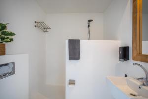 Baðherbergi á Boutique Hotel & apartments JT Curaçao