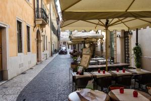 Photo de la galerie de l'établissement Italianflat - Arena di Verona Apartments, à Vérone