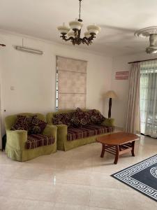 Gallery image of Homestay Banglo, Private Swimming Pool, 3 Rooms with Aircond in Kuala Terengganu