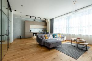 Кът за сядане в Sauna Apartment Tamula