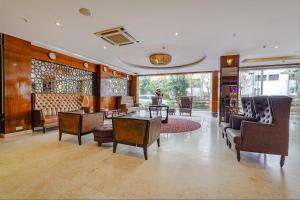 Posezení v ubytování FabHotel Chris - Nr Vydehi Hospital