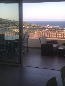 Ban công/sân hiên tại Appart avec terrasse vue sur mer exceptionnelle