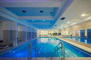 MASLINICA Mimosa Lido Palace Hotel内部或周边的泳池