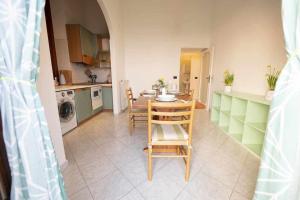 Billede fra billedgalleriet på Alloggio in palazzina stile Liberty Fronte Mare i Nettuno + 38 billeder