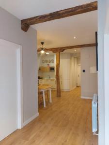 Kuchnia lub aneks kuchenny w obiekcie Habitación en apartamento con zonas comunes compartida H3