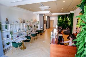 Posezení v ubytování 6 Milje Hotel