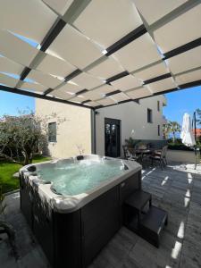 Fotografie z fotogalerie ubytování Apartments Villa 19 v destinaci Podstrana