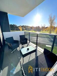 Balkón nebo terasa v ubytování Fab in Phillip - 2bd 2bth Apt - Close to CBR Hospital