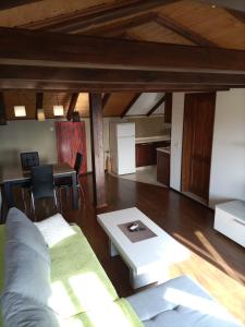 Postel nebo postele na pokoji v ubytování Apartments Ingrid