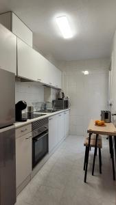 Kuchnia lub aneks kuchenny w obiekcie Marina Apartments - Valentin