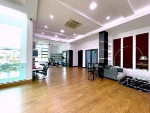 Fitness centrum a/nebo fitness zařízení v ubytování Teluk Cempedak Seventh Haven