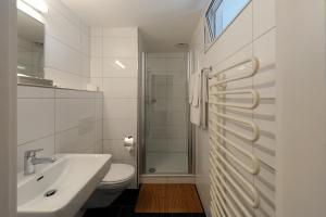 Koupelna v ubytování Hotel National Bern