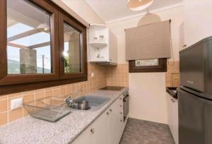Gallery image of Seascape Villas Kinira - Elia & Anatoli in Koinyra