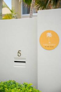 Certifikát, hodnocení, plakát nebo jiný dokument vystavený v ubytování Vibes At Five Noosa