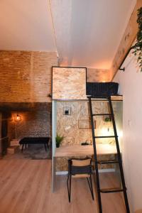 Fotografia z galérie ubytovania Le Saint-Louis, Type 1 bis, 2 personnes, terrasse v destinácii Rennes + 10 fotografií