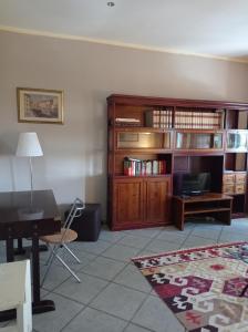 Posedenie v ubytovaní Appartamento con incantevole vista mare