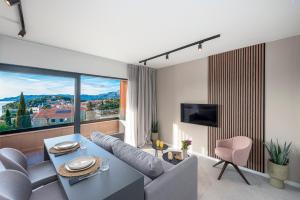 Телевизор и/или развлекательный центр в "Villa AnMari" The Cavtat View Residence
