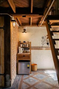 Cucina o angolo cottura di THE RIVER RUNS CHIANG KLANG