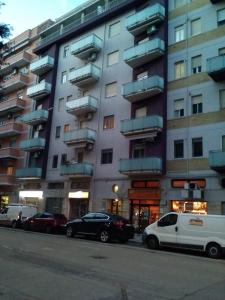 Το κτήριο όπου στεγάζεται  το διαμέρισμα