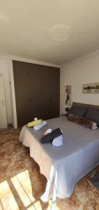 Posteľ alebo postele v izbe v ubytovaní Villa Don Giovanni Fuengirola, Piscina Privada y vistas al mar y a la Montaña