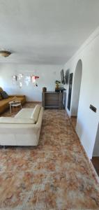 Posedenie v ubytovaní Villa Don Giovanni Fuengirola, Piscina Privada y vistas al mar y a la Montaña
