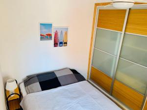 Posteľ alebo postele v izbe v ubytovaní Amazing Time Apartment with 3 Bedrooms, 100m to the Grand Beach