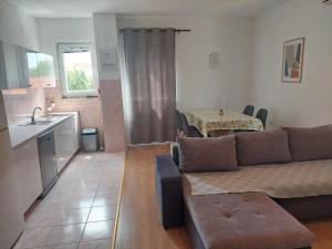 Ruang duduk di Apartman Korina +5 gambar