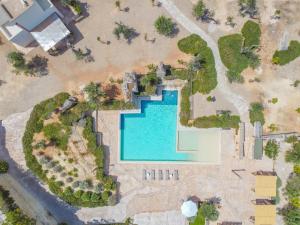 Бассейн в Cava Li Santi Residence или поблизости