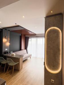 Postel nebo postele na pokoji v ubytování R20 Apartment Daymentroom 2BR 0620