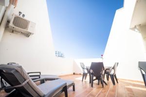 Posedenie v ubytovaní LE SEVENTIE'S 3 Terrasse-Netflix-Wifi-Parking-Mer-TOP PROS SERVICESConciergerie