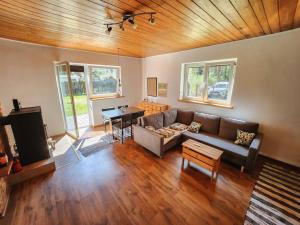 Gallery image of Dom przy Plaży Wieliszew, duży ogród i grill in Wieliszew