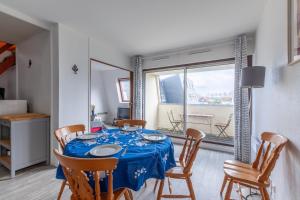 Posezení v ubytování Duplex Croisette - Duplex à Bernières-sur-Mer